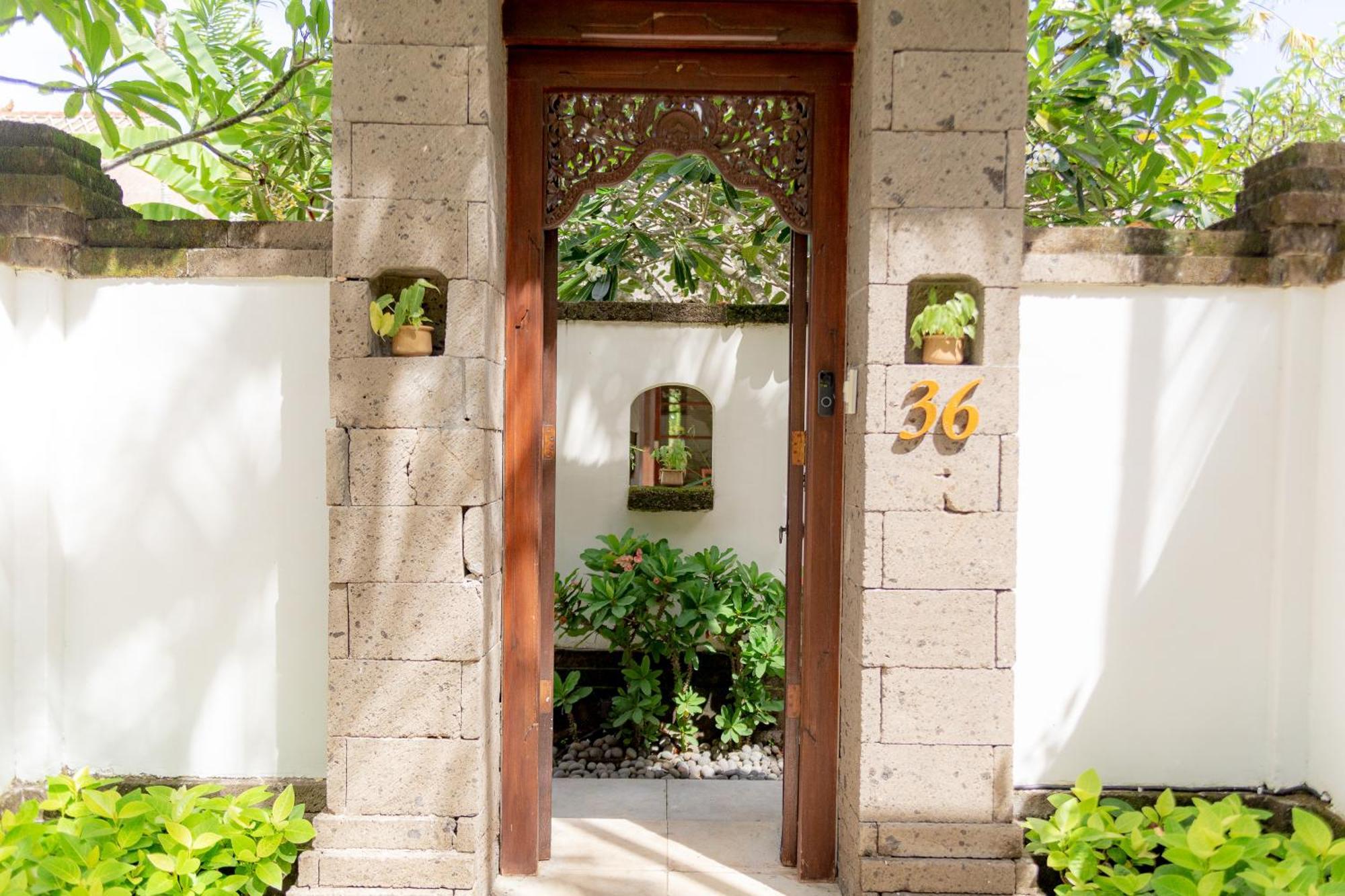 Villa Dorado - Steps From Jimbaran Beach מראה חיצוני תמונה
